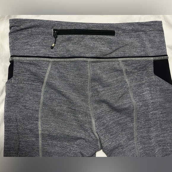 🌟Like New🌟 Lululemon: Women’s Crop Leggings - Size 6 - Picture 9 of 13